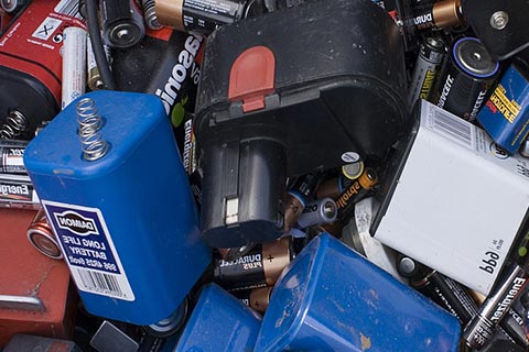 咸宁废铅酸电池回收-上门回收汽车电池|高价铅酸蓄电池回收